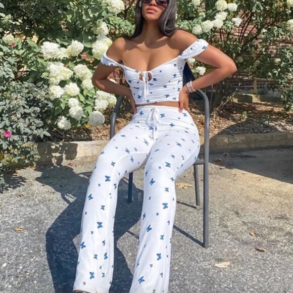 Tiger Mist Esta Pants Butterfly Print - Picture 1 of 4